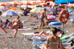 spiaggia_senzamascherina_ipa_fg